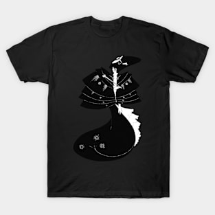 The Black Cape - Art Nouveau Design T-Shirt